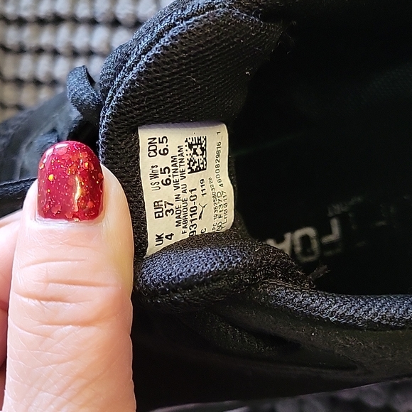 BLACK & WHITE LADIES 6.5 SNEAKERS - Picture 6 of 8